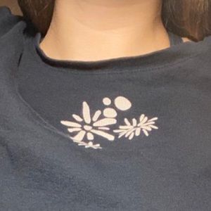 SO SO CUTE 2000s LONG SLEEVE!